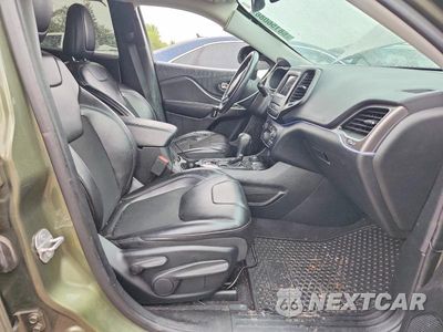 Zdjęcie 7 z 13 samochodu: 2019 JEEP CHEROKEE LATITUDE PLUS VIN:1C4PJMLN5KD341772 - miniatura