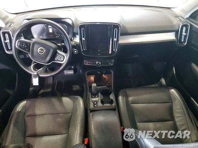 Zdjęcie 8 z 13 samochodu: 2021 VOLVO XC40 T5 MOMENTUM VIN:YV4162UK1M2573216 - miniatura