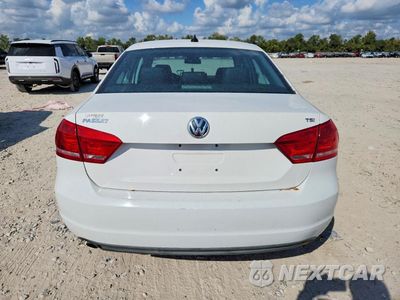 Zdjęcie 6 z 12 samochodu: 2014 VOLKSWAGEN PASSAT S VIN:1VWAS7A31EC031275 - miniatura