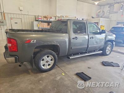 Trzecie zdjęcie samochodu z tyłu: 2011 CHEVROLET SILVERADO K1500 LT VIN:3GCPKSE37BG280313 - miniatura