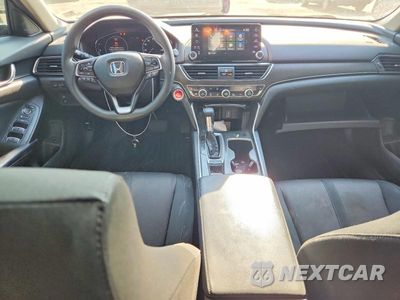 Zdjęcie 8 z 12 samochodu: 2018 HONDA ACCORD EX VIN:1HGCV1F41JA102919 - miniatura
