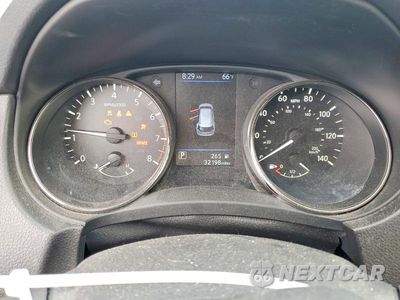 Zdjęcie 9 z 12 samochodu: 2019 NISSAN ROGUE SV VIN:JN8AT2MV4KW372166 - miniatura
