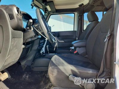 Zdjęcie 7 z 12 samochodu: 2017 JEEP WRANGLER UNLIMITED SPORT VIN:1C4BJWDG2HL544607 - miniatura