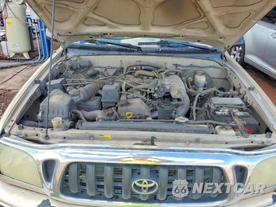 Zdjęcie 11 z 12 samochodu: 2004 TOYOTA TACOMA ACCESS CAB/SR5/TRD SPORT/TRD OFF ROAD VIN:5TEGM92N14Z434028 - miniatura