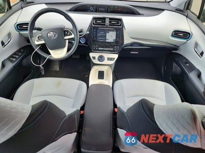 Zdjęcie 8 z 13 samochodu: 2016 TOYOTA PRIUS TWO ECO VIN:JTDKARFU8G3009316 - miniatura