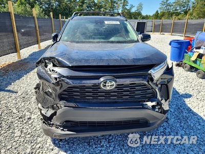 Piąte zdjęcie samochodu w środku: 2023 TOYOTA RAV4 XLE VIN:2T3P1RFV1PC330806 - miniatura