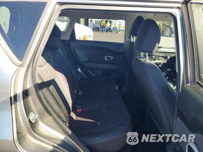 Zdjęcie 10 z 13 samochodu: 2015 KIA SOUL BASE VIN:KNDJN2A2XF7156094 - miniatura