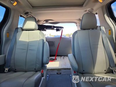 Zdjęcie 10 z 13 samochodu: 2014 TOYT SIENNA LIM VIN:5TDDK3DC6ES088574 - miniatura