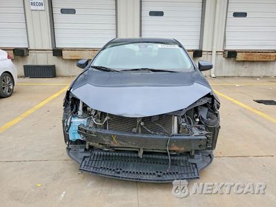 Piąte zdjęcie samochodu w środku: 2017 TOYOTA COROLLA LE ECO VIN:5YFBPRHE9HP631081 - miniatura