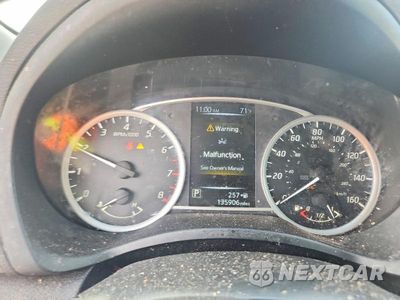 Zdjęcie 9 z 12 samochodu: 2018 NISSAN SENTRA SV VIN:3N1AB7AP3JY249096 - miniatura