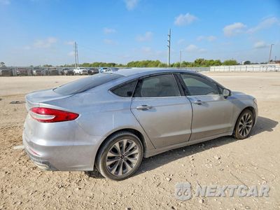 Trzecie zdjęcie samochodu z tyłu: 2020 FORD FUSION SE VIN:3FA6P0T92LR172380 - miniatura