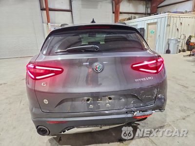 Zdjęcie 6 z 13 samochodu: 2018 ALFA ROMEO STELVIO SPORT VIN:ZASFAKPNXJ7B83461 - miniatura