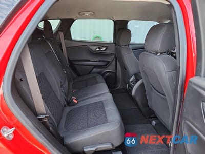 Zdjęcie 10 z 12 samochodu: 2021 CHEVROLET BLAZER 2LT VIN:3GNKBHRS8MS513802 - miniatura