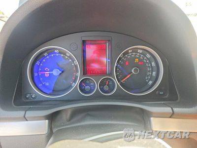 Zdjęcie 9 z 12 samochodu: 2009 VOLKSWAGEN SD113 VIN:WVWFD71K49W047985 - miniatura