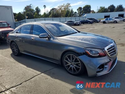 Czwarte zdjęcie samochodu z boku: 2018 MERCEDES-BENZ S 560 VIN:WDDUG8DB7JA412795 - miniatura