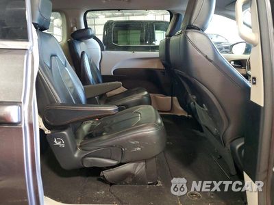 Zdjęcie 11 z 13 samochodu: 2017 CHRYSLER PACIFICA TOURING L VIN:2C4RC1BG4HR638381 - miniatura