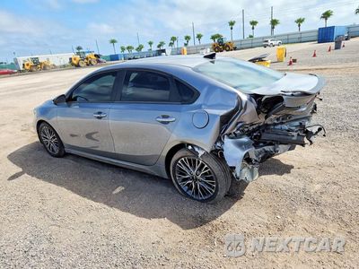 Drugie zdjęcie samochodu z przodu: 2023 KIA FORTE GT LINE VIN:3KPF54AD1PE663826 - miniatura