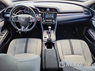 Zdjęcie 8 z 12 samochodu: 2019 HONDA CIVIC EX VIN:19XFC1F33KE215388 - miniatura