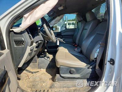 Zdjęcie 7 z 12 samochodu: 2017 FORD F550 SUPER DUTY DUMP TRUCK VIN:1FDUF5HY3HEE46256 - miniatura