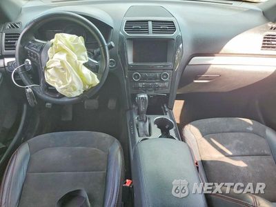 Zdjęcie 8 z 13 samochodu: 2018 FORD EXPLORER XLT VIN:1FM5K7D8XJGA62809 - miniatura