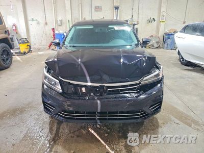 Piąte zdjęcie samochodu w środku: 2018 VOLKSWAGEN PASSAT S VIN:1VWAA7A39JC035037 - miniatura