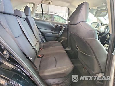 Zdjęcie 10 z 12 samochodu: 2020 TOYOTA RAV4 LE VIN:JTMLWRFV9LD060908 - miniatura