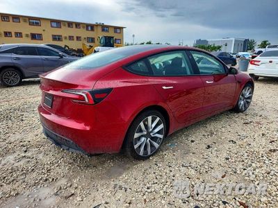 Trzecie zdjęcie samochodu z tyłu: 2025 TESLA MODEL 3 VIN:5YJ3E1EA4SF042892 - miniatura