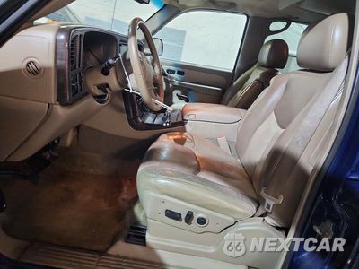 Zdjęcie 7 z 13 samochodu: 2006 GMC YUKON DENALI VIN:1GKEK63U16J121192 - miniatura