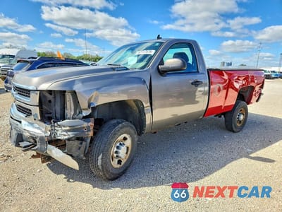 2009 CHEVROLET SILVERADO K2500 HEAVY DUTY 1GCHK44K39F131353 - główne zdjęcie licytacji z USA - miniatura