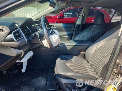 Zdjęcie 7 z 13 samochodu: 2018 TOYOTA CAMRY SE VIN:4T1B11HKXJU055126 - miniatura