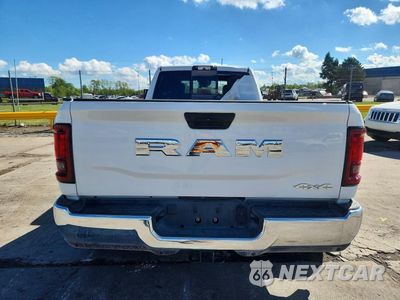 Zdjęcie 6 z 12 samochodu: 2025 RAM 3500 TRADESMAN VIN:3C63RRGL2SG550524 - miniatura