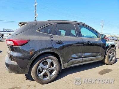 Trzecie zdjęcie samochodu z tyłu: 2024 FORD ESCAPE ST LINE VIN:1FMCU0MN7RUA10176 - miniatura