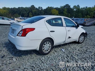 Trzecie zdjęcie samochodu z tyłu: 2018 NISSAN VERSA S PLUS VIN:3N1CN7AP1JL864520 - miniatura