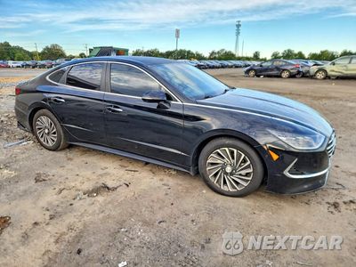 Czwarte zdjęcie samochodu z boku: 2022 HYUNDAI SONATA HYBRID LIMITED VIN:KMHL54JJ5NA051360 - miniatura
