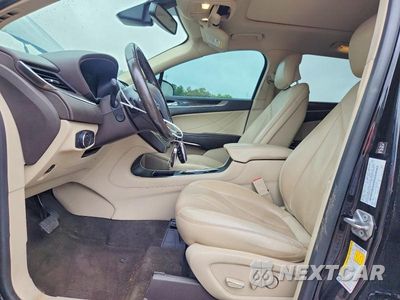 Zdjęcie 7 z 12 samochodu: 2019 LINCOLN MKC RESERVE VIN:5LMCJ3D99KUL21513 - miniatura