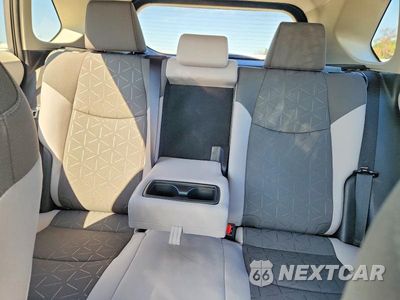 Zdjęcie 10 z 14 samochodu: 2025 TOYOTA RAV4 XLE VIN:2T3W1RFV0SC358116 - miniatura