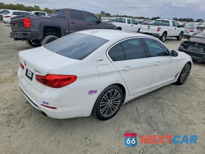 Trzecie zdjęcie samochodu z tyłu: 2019 BMW 530E VIN:WBAJA9C56KB388451 - miniatura