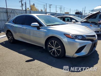 Czwarte zdjęcie samochodu z boku: 2020 TOYOTA CAMRY SE VIN:4T1G11AKXLU505859 - miniatura