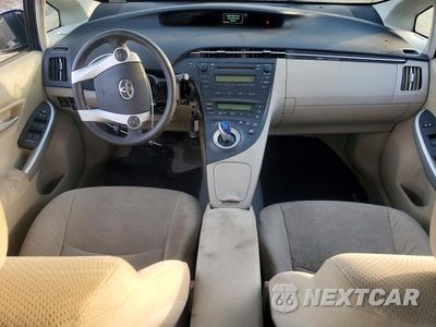 Zdjęcie 8 z 12 samochodu: 2011 TOYOTA PRIUS TWO VIN:JTDKN3DU3B0262624 - miniatura