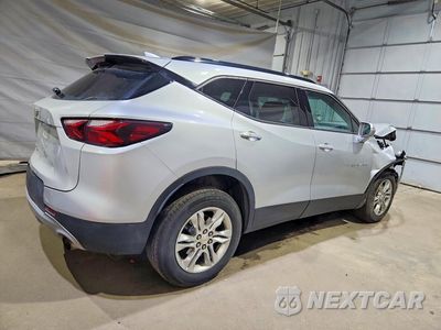 Trzecie zdjęcie samochodu z tyłu: 2019 CHEVROLET BLAZER 2LT VIN:3GNKBGRS0KS698760 - miniatura