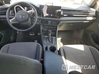 Zdjęcie 8 z 12 samochodu: 2025 VOLKSWAGEN JETTA SPORT VIN:3VWBX7BUXSM012134 - miniatura