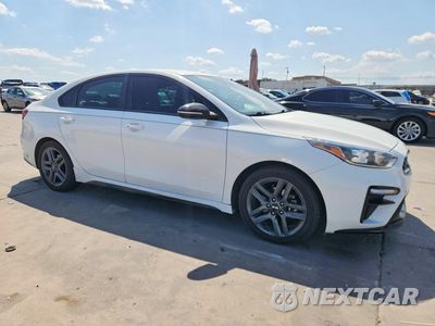 Czwarte zdjęcie samochodu z boku: 2020 KIA FORTE GT LINE VIN:3KPF34AD5LE162745 - miniatura
