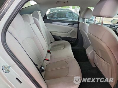 Zdjęcie 10 z 12 samochodu: 2018 HYUNDAI SONATA SE VIN:5NPE24AF8JH612235 - miniatura
