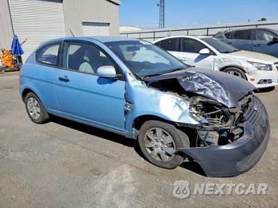 Czwarte zdjęcie samochodu z boku: 2010 HYUNDAI ACCENT GS VIN:KMHCM3AC2AU184245 - miniatura