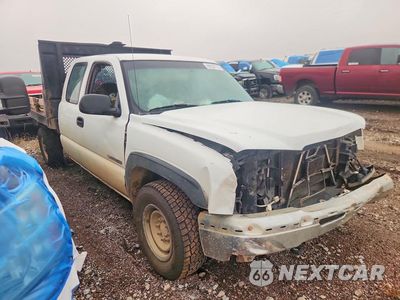Czwarte zdjęcie samochodu z boku: 2005 CHEVROLET SILVERADO K2500 HEAVY DUTY VIN:1GBHK29U95E285536 - miniatura