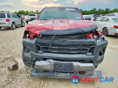 Piąte zdjęcie samochodu w środku: 2026 CHEVROLET COLORADO TRAIL BOSS VIN:1GCPTEEK3T1142984 - miniatura