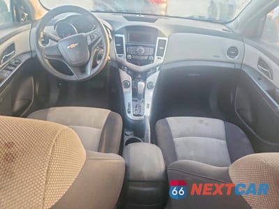 Zdjęcie 8 z 12 samochodu: 2014 CHEVROLET CRUZE LS VIN:1G1PA5SH2E7428896 - miniatura