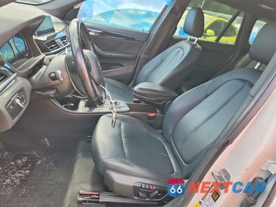 Zdjęcie 7 z 12 samochodu: 2019 BMW X1 SDRIVE28I VIN:WBXHU7C54K5L10992 - miniatura