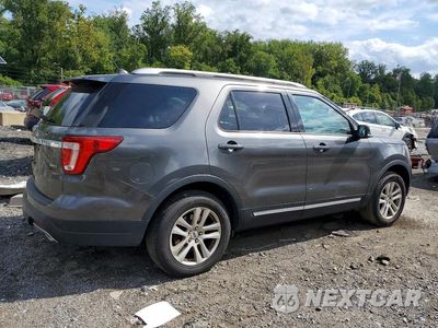 Trzecie zdjęcie samochodu z tyłu: 2018 FORD EXPLORER XLT VIN:1FM5K8D82JGB35029 - miniatura