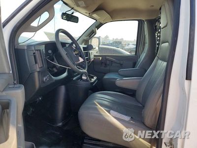 Zdjęcie 7 z 13 samochodu: 2025 CHEVROLET EXPRESS G2500 VIN:1GCWGAF74S1115326 - miniatura